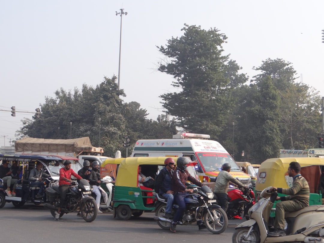 Delhi Drowns in Vehicles; Adds 1,800 New Cars Every Day